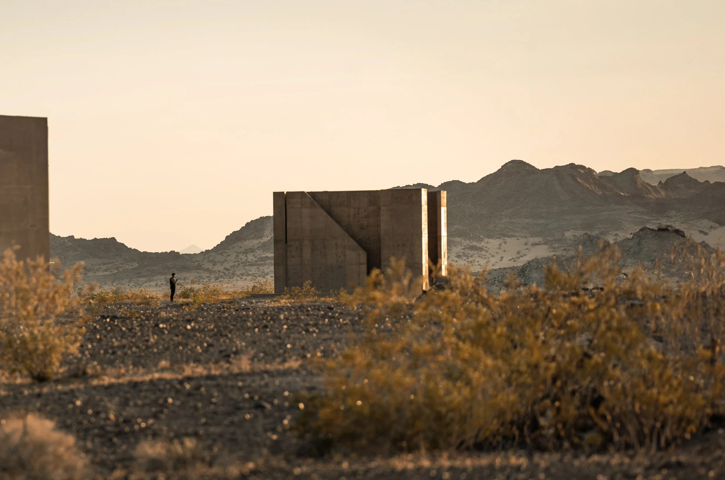 folly mojave in wonder valley - california